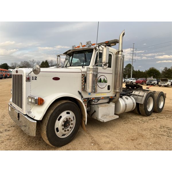 2005 PETERBILT 379 Day Cab Truck