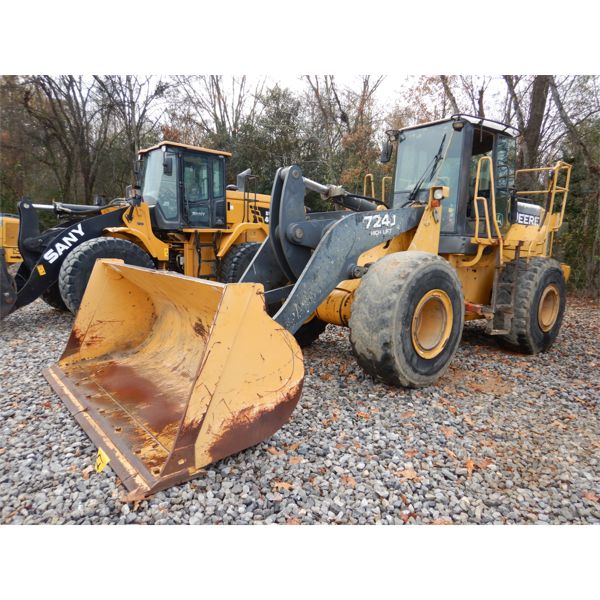 2005 JOHN DEERE 724J Wheel Loader