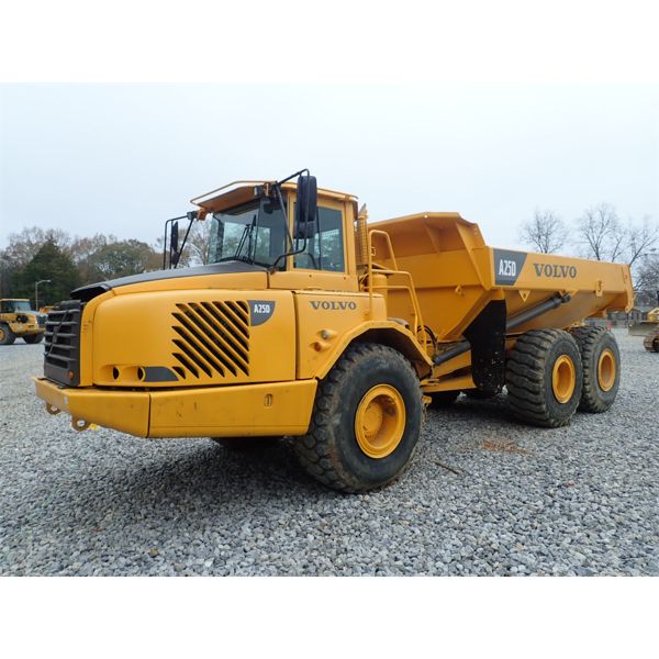 2006 VOLVO A25D Articulated Truck
