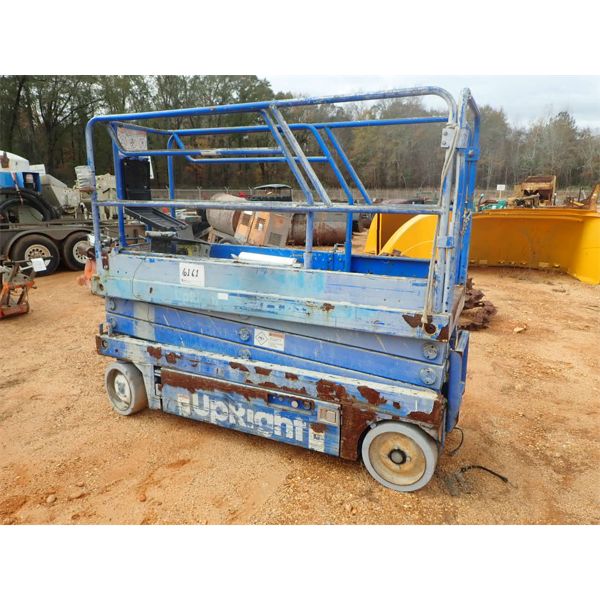UPRIGHT SCISSOR LIFT, BATTERY POWER
