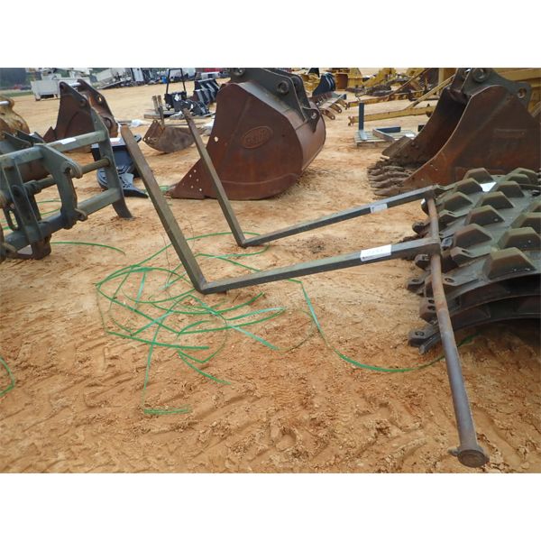 (1) SET OF JRB BACKHOE LOADER FORKS (B6)