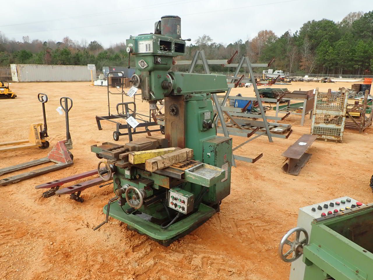(1) MILLING MACHINE (B9) - J.M. Wood Auction Company, Inc.