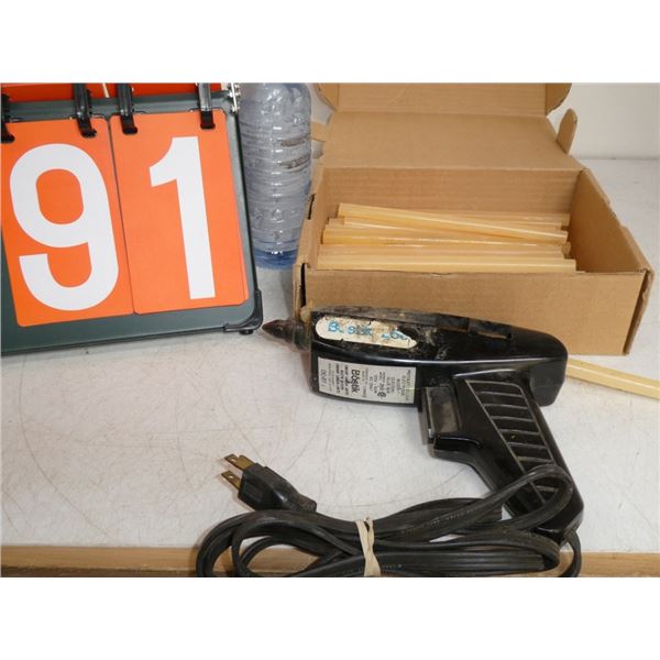 Glue Gun With Glue Sticks Works