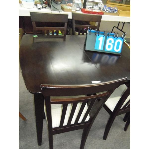 Kitchen Table With 4 Chairs Good Condition