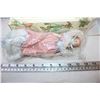 Image 4 : Avon Collectible Porcelain Dolls (2)