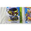 Image 3 : Hot Wheels Yellow Submarine + Volkswagen Kool Kombi Bus