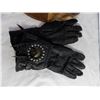 Image 2 : Vintage Leather Gloves and Hat