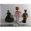 Image 2 : (3) Avon International Porcelain Dolls