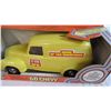 Image 2 : 1950 Chevy Panel Delivery Truck bank