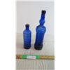 Image 1 : (2) Blue Bottles
