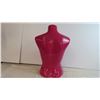 Image 4 : Pink female mannequin