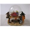 Image 2 : Nativity Scene Globe