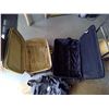 Image 2 : 2 suitcases & one luggage bag