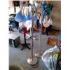 Image 2 : 2 floor lamps w/ adjustable heads
