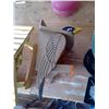 Image 1 : Wooden Sparrow Bird Feeder