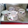 Image 1 : Lot of Cups and Saucers