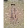 Image 1 : 2 Pitchforks (4 Tine)