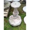 Image 1 : Pedestal and Bird Bath - 18"wx18"h w/o Bath (Pedestal)