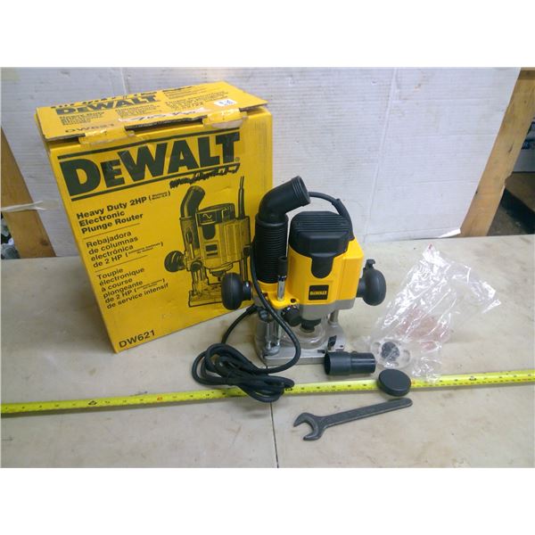 Heavy Duty 2HP DeWalt Electronic Plunger Router