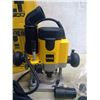 Image 2 : Heavy Duty 2HP DeWalt Electronic Plunger Router