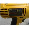 Image 3 : 18v DeWalt Drill w/ 2 Batteries and Charger