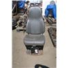 Image 5 : Grey Leather Vehicle Seat