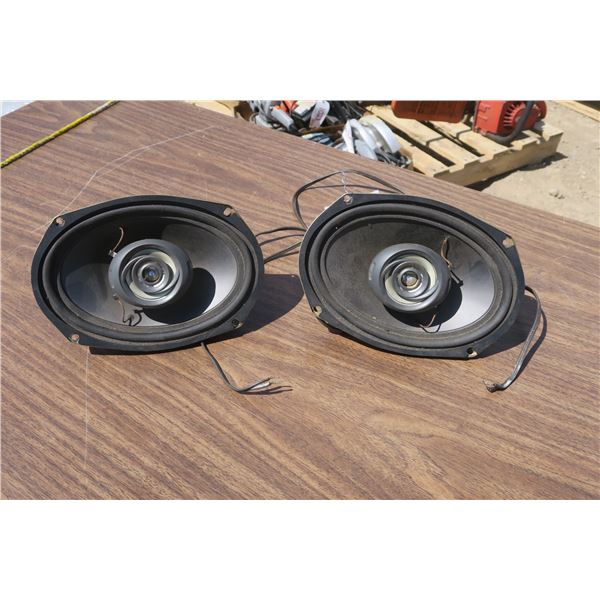 2 Speakers - 6x9