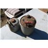 Image 2 : 2 Galvanized Oil Cans - Small & Medium