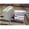 Image 1 : "White" Sewing Machine