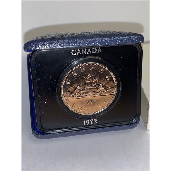 Royal Canadian Mint Issued Vintage 1972 Proof Cased Dollar Coin with original sleeve and display