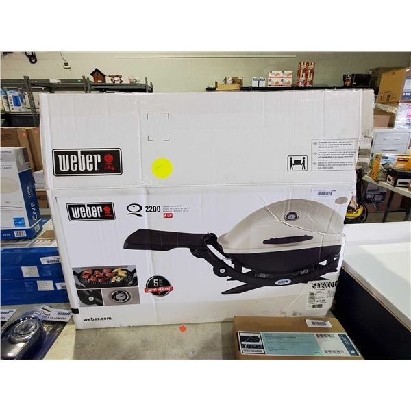 New Weber Portable Table top Q2200 Titanium 12 000-BTU Portable Gas Grill - Damage to box only