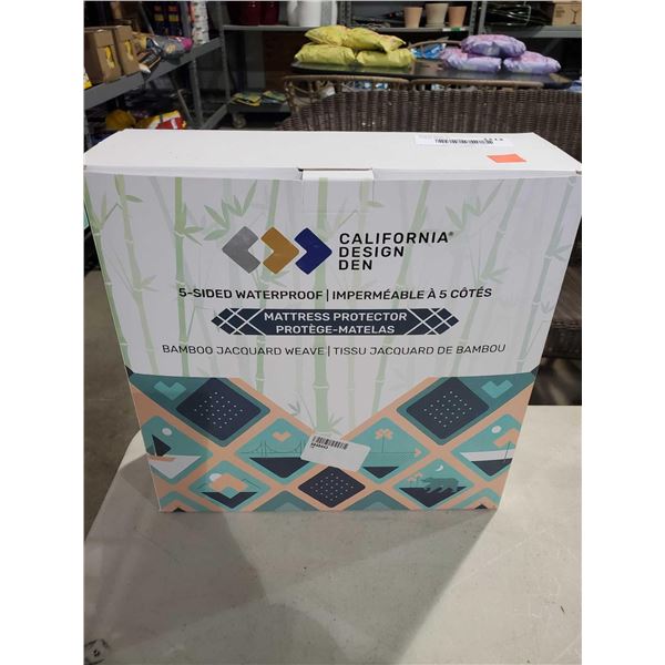New California Design Den Mattress protector - Full Size