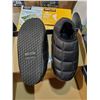 Image 1 : New Tilley Puffer Slippers Size M - Black