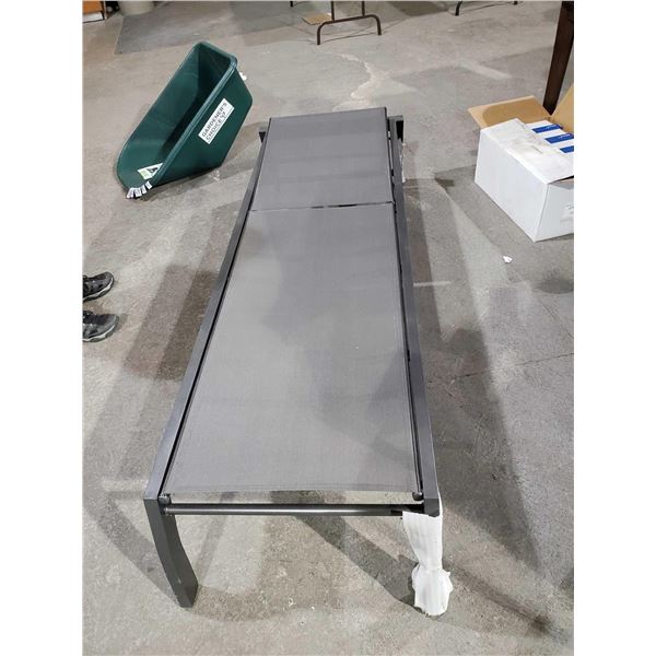ALLEN & ROTH New Metal Framed Adjustable Patio Lounge