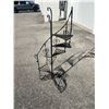 Image 1 : Metal plant stand
