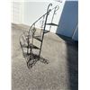 Image 2 : Metal plant stand