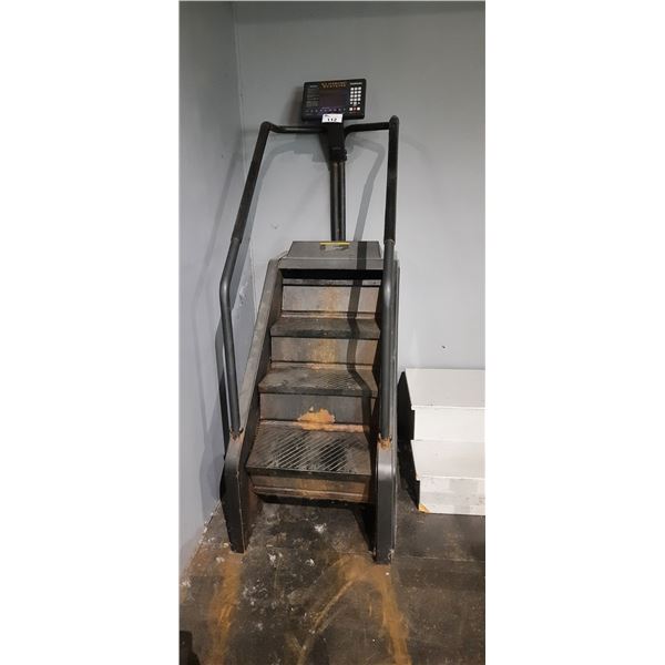 STAIRMASTER STEPMILL 7000PT COMMERCIAL STAIR STEPPER MACHINE (WORKING CONDITION UNKNOWN)