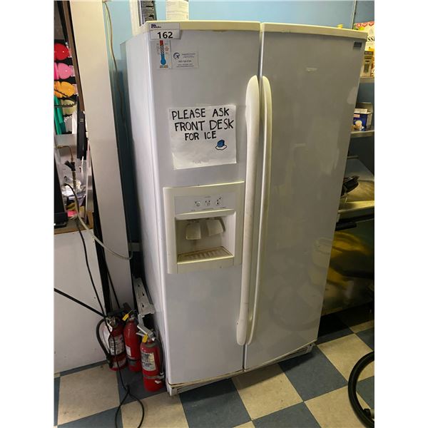 KENMORE ELITE WHITE 2 DOOR FRENCH DOOR REFRIGERATOR/FREEZER WITH ICE MAKER AND WATER DISPENSER