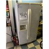 Image 1 : KENMORE ELITE WHITE 2 DOOR FRENCH DOOR REFRIGERATOR/FREEZER WITH ICE MAKER AND WATER DISPENSER