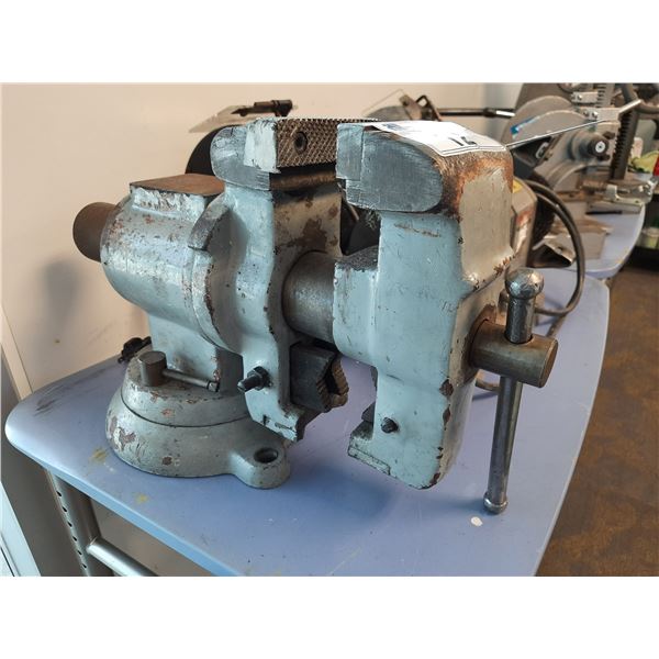 HEAVY DUTY TABLE TOP BENCH VICE WITH PIPE CLAMP ATTACHMENT