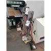 Image 2 : 2 HYDRAULIC FOOT PEDAL ACTIVATED PISTONS ON METAL STANDS