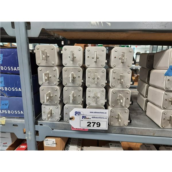 23 BUSSMANN PV-400A-3L-B-15 INDUSTRIAL FUSES