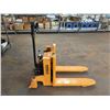 Image 4 : WESCO 2200LBS INDUSTRIAL PALLET JACK WITH TILT FUNCTION