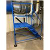 Image 1 : 4 STEP MOBILE INDUSTRIAL SHOP STAIR