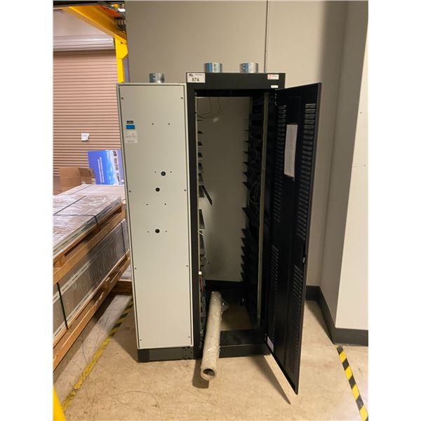 HAMMOND MANUFACTURING MODEL CMC1 SERVER RACK