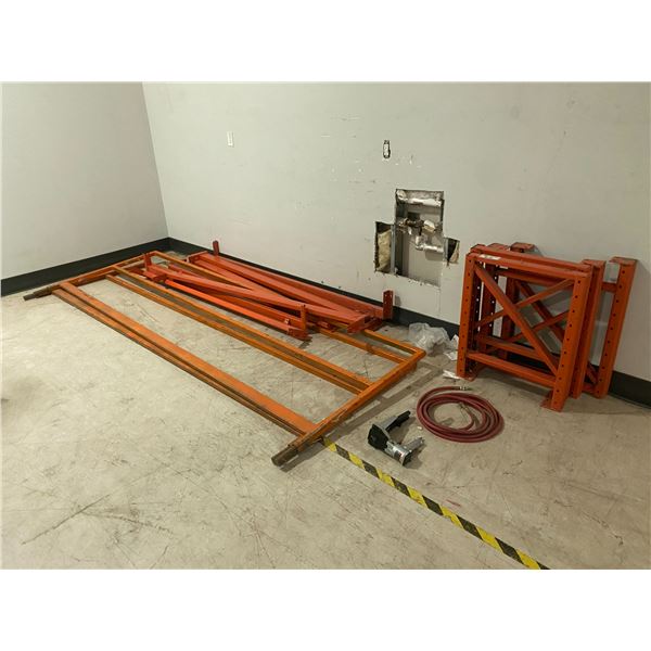 4 ORANGE INDUSTRIAL RACKING UPRIGHTS - 3FT TALL, 8 CROSSBEAMS, 2 METAL ...