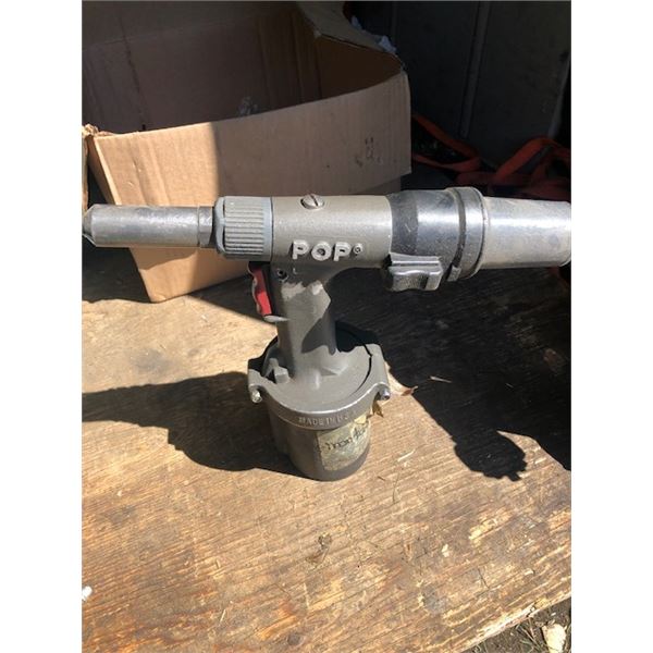 Pop Rivet Gun