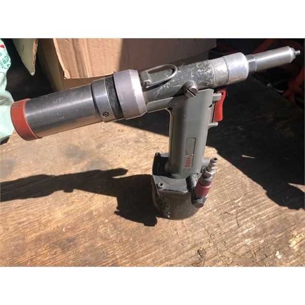 Pop Rivet Gun