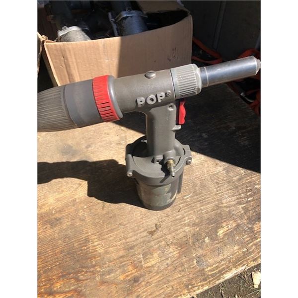 Pop Rivet Gun