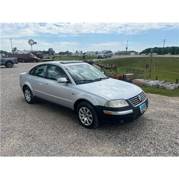 2002 VOLKSWAGEN PASSAT GLS